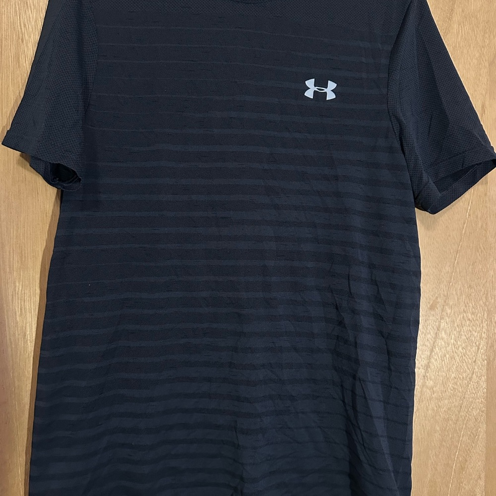 Under Armour Men's Black T-Shirt